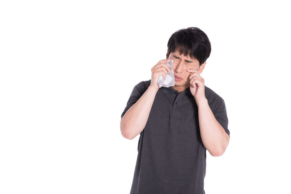 泣く